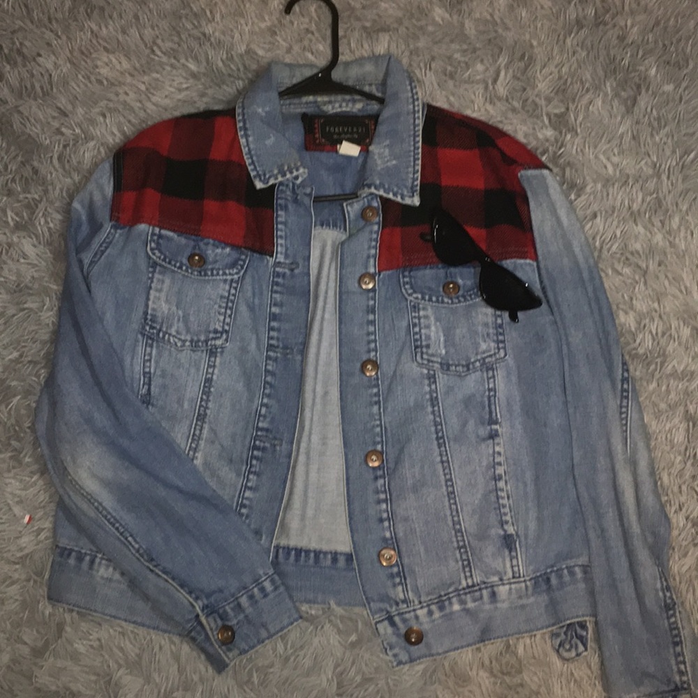 Unique jean Jacket🖍